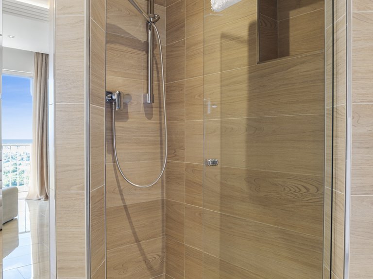 Penthouse for Sale in Benahavis, Malaga 13