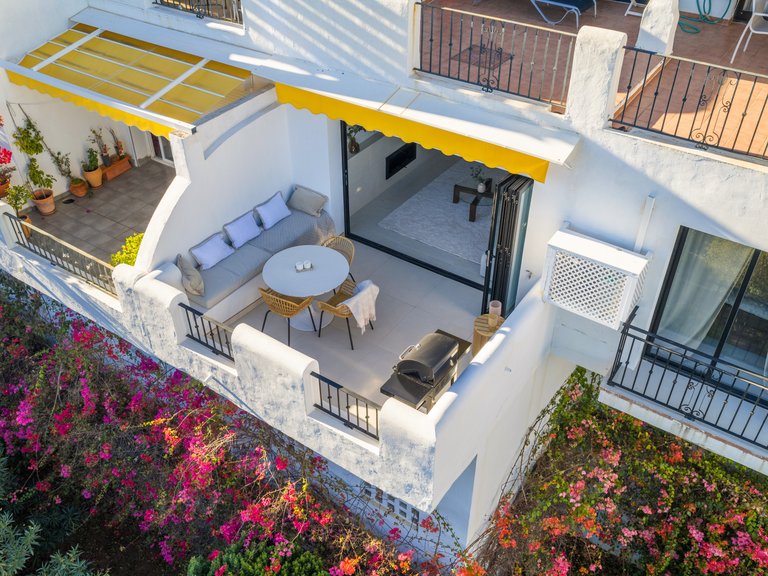 Apartment for Sale in Benahavis, Malaga 1