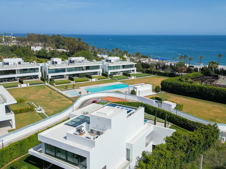 Villa for Sale in Marbella, Malaga 23
