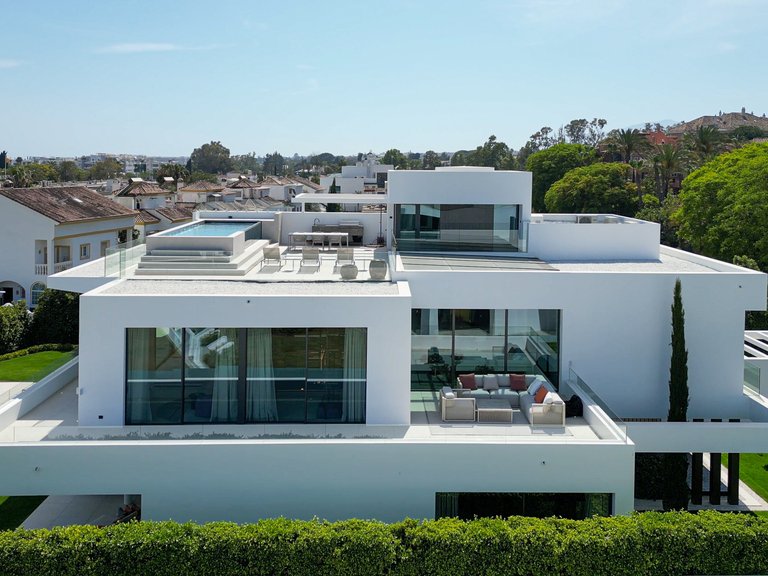 Villa for Sale in Marbella, Malaga 15