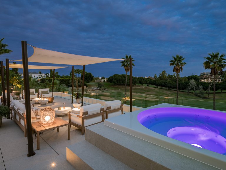 Villa for Sale in Marbella, Malaga 9