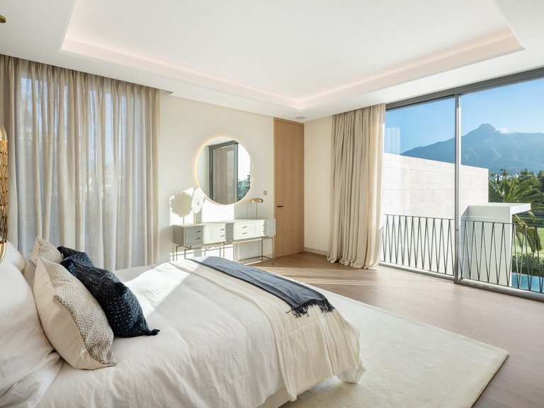 Villa for Sale in Marbella, Malaga 10