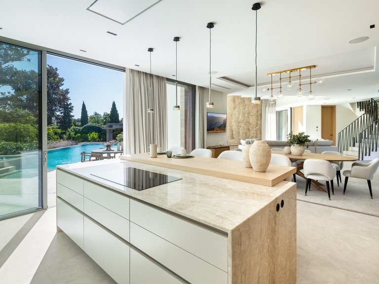 Villa for Sale in Marbella, Malaga 6