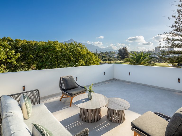 Villa for Sale in Marbella, Malaga 32