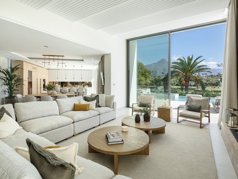Villa for Sale in Marbella, Malaga 3