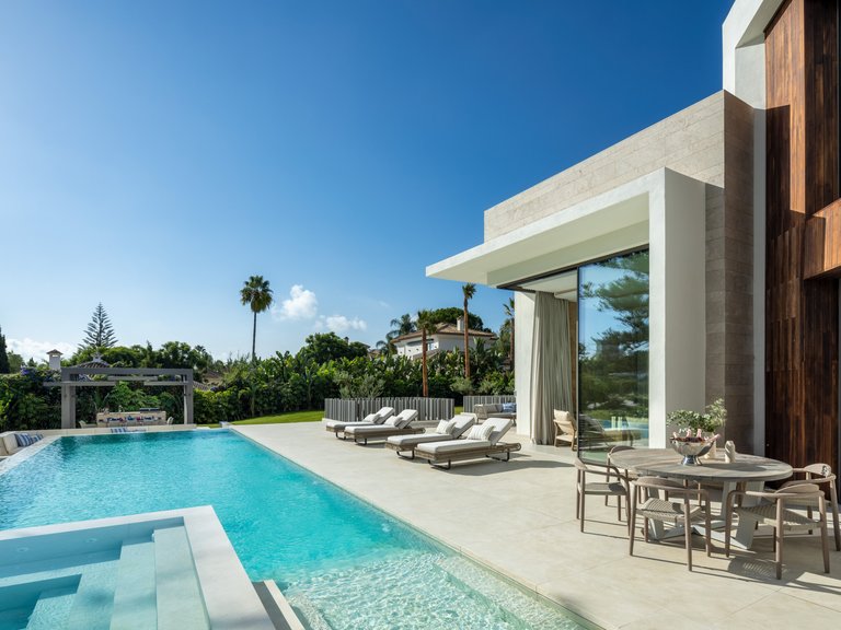 Villa for Sale in Marbella, Malaga 18