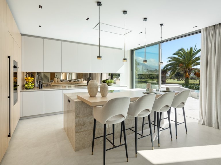 Villa for Sale in Marbella, Malaga 5