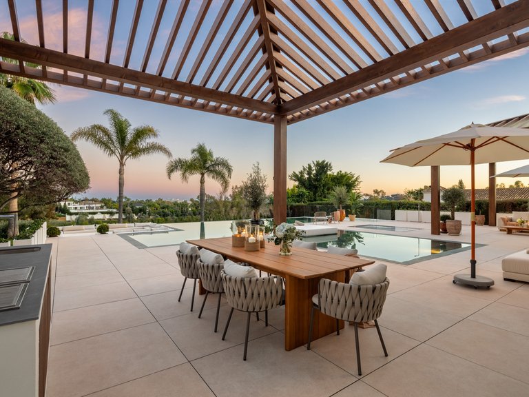 Villa for Sale in Marbella, Malaga 8