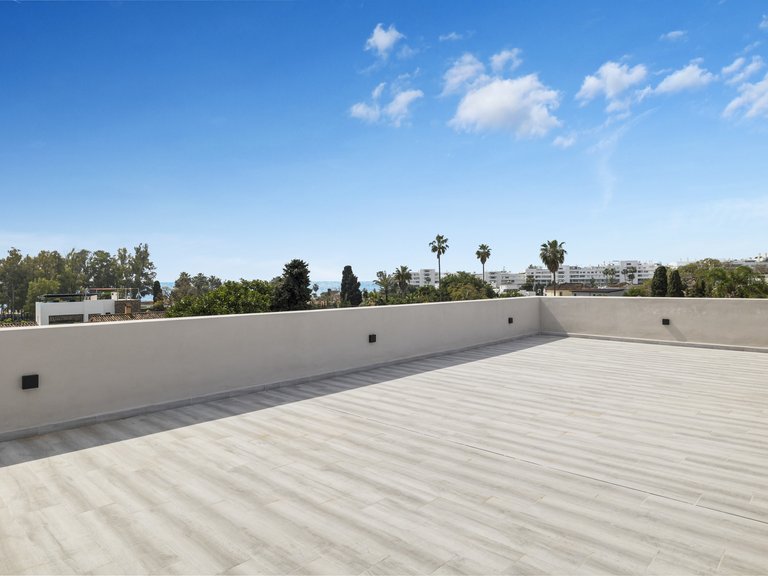 Villa for Sale in San Pedro De Alcantara, Malaga 40