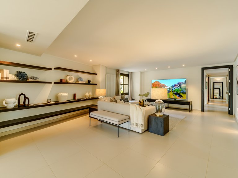 Villa for Sale in Marbella, Malaga 11