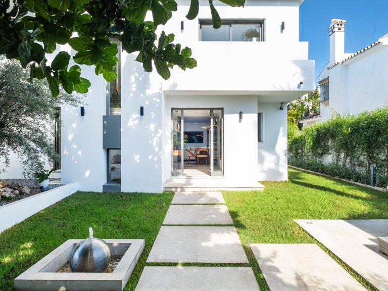 Villa for Sale in Marbella, Malaga 31