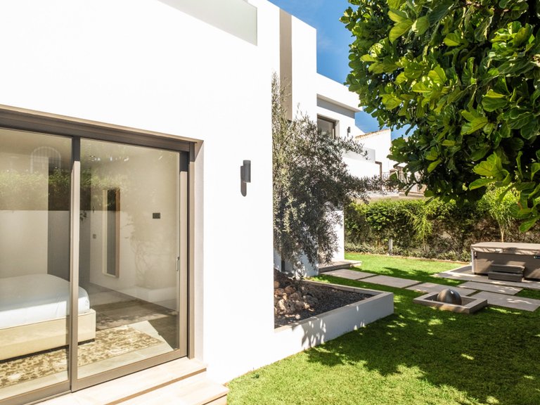 Villa for Sale in Marbella, Malaga 17