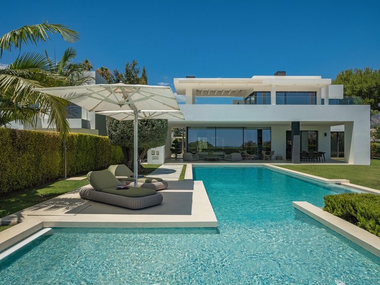 Villa for Sale in Marbella, Malaga 7