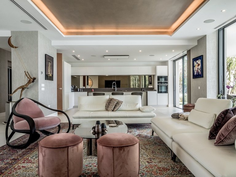 Villa for Sale in Marbella, Malaga 16