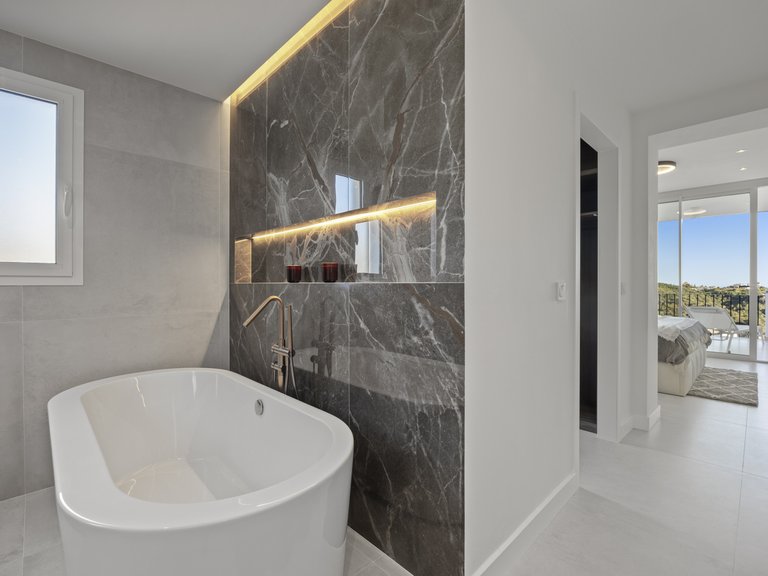 Apartment for Sale in Benahavis, Malaga 21