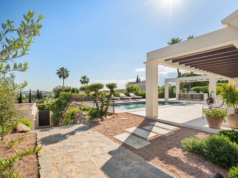 Villa for Sale in Marbella, Malaga 35