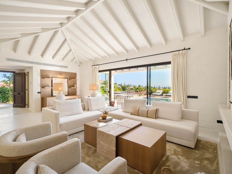 Villa for Sale in Marbella, Malaga 10