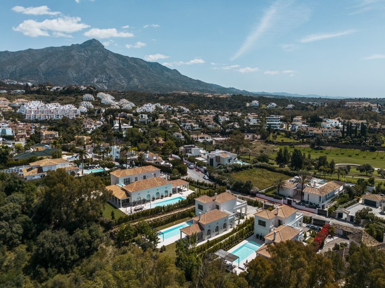 Villa for Sale in Marbella, Malaga 44