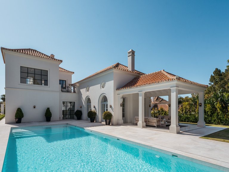 Villa for Sale in Marbella, Malaga 1