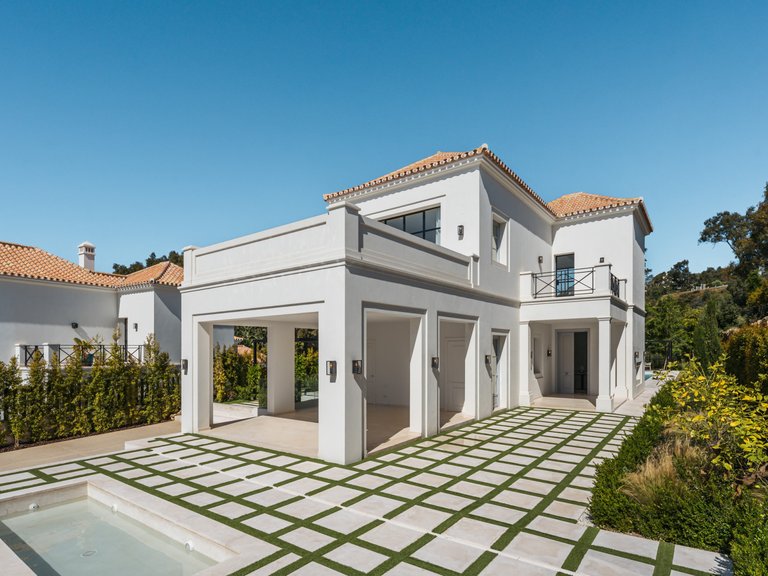 Villa for Sale in Marbella, Malaga 17