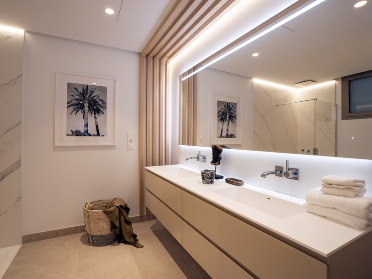 Apartment for Sale in Benahavis, Malaga 15