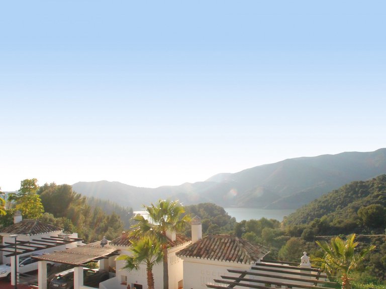 Town House for Sale in Istan, Malaga 2