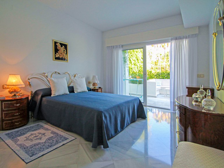 Apartment for Sale in Marbella, Malaga 15