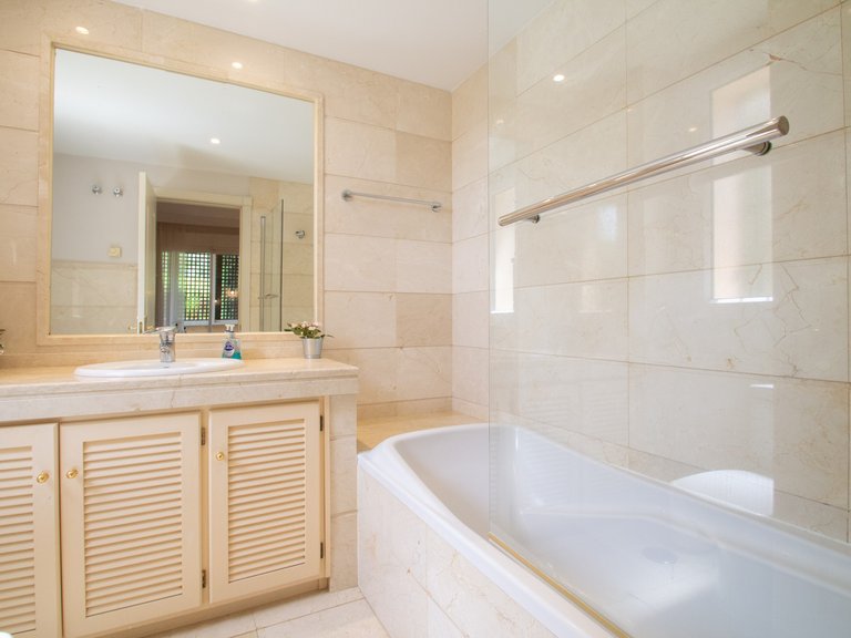 Apartment for Sale in Marbella, Malaga 21