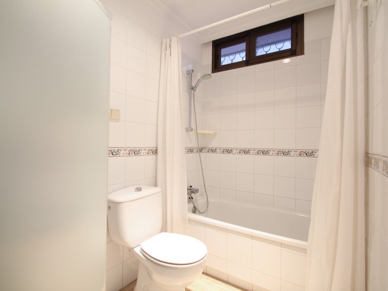 Villa for Sale in Marbella, Malaga 30