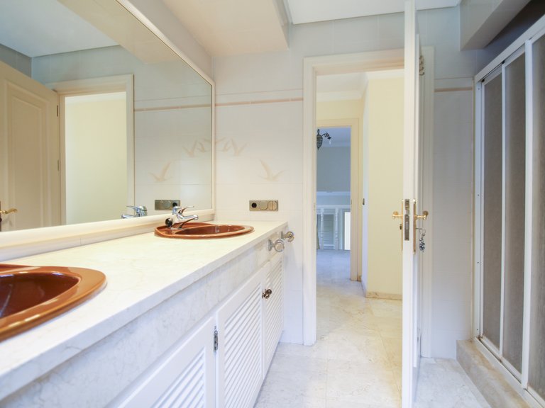 Villa for Sale in Marbella, Malaga 19
