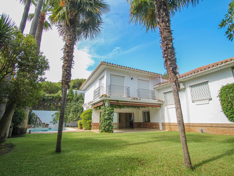 Villa for Sale in Marbella, Malaga 17