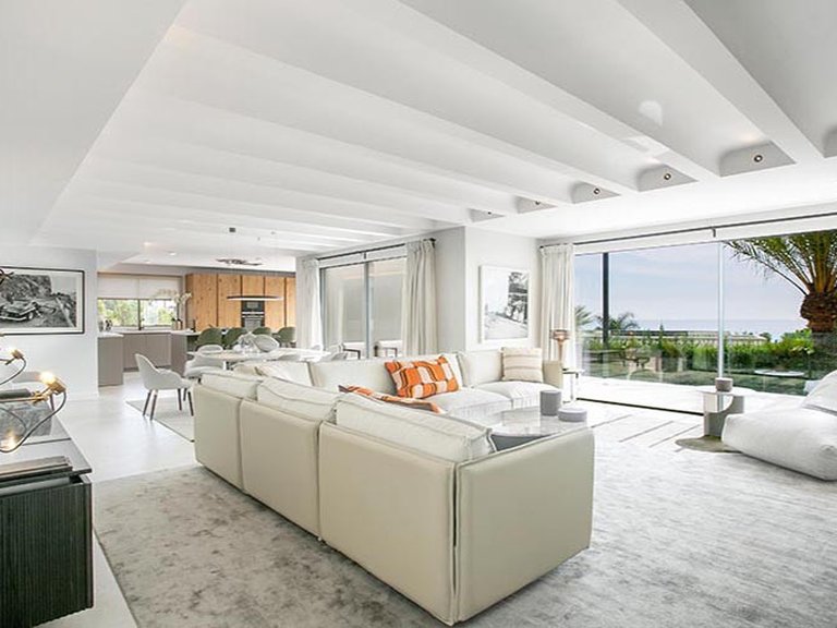 Villa for Sale in Marbella, Malaga 8