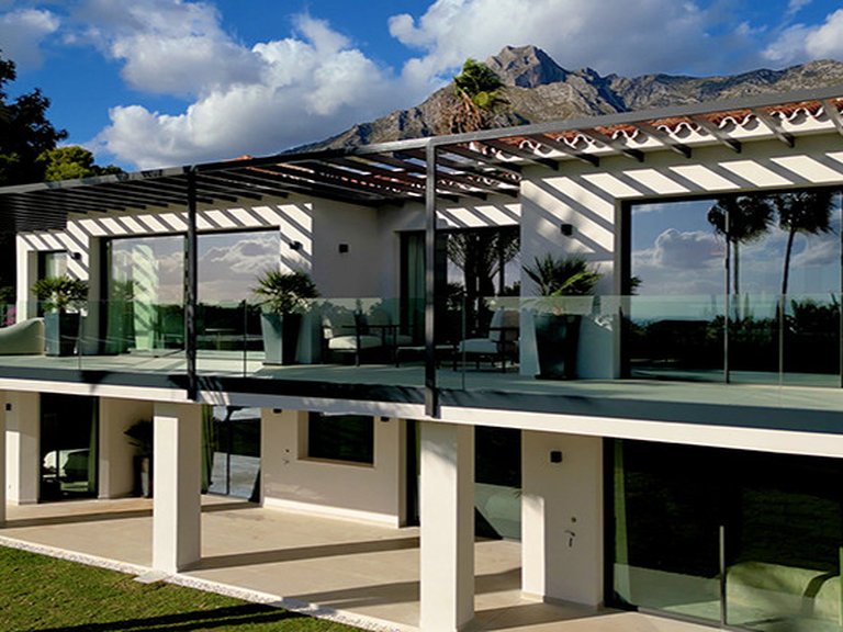 Villa for Sale in Marbella, Malaga 4