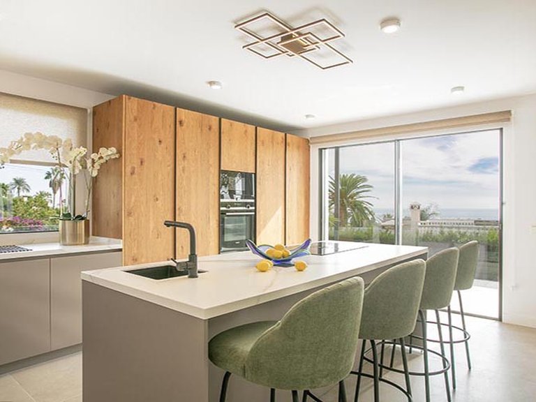 Villa for Sale in Marbella, Malaga 18