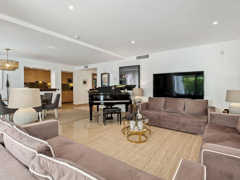 Apartment for Sale in Marbella, Malaga 11