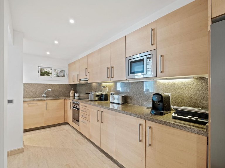 Apartment for Sale in Marbella, Malaga 21
