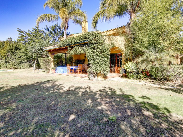 Country House for Sale in Ojen, Malaga 9