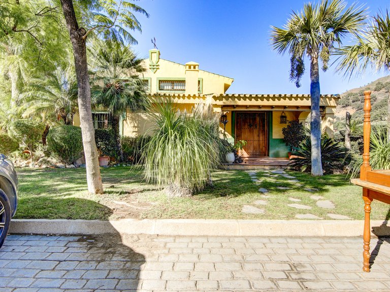 Country House for Sale in Ojen, Malaga 19