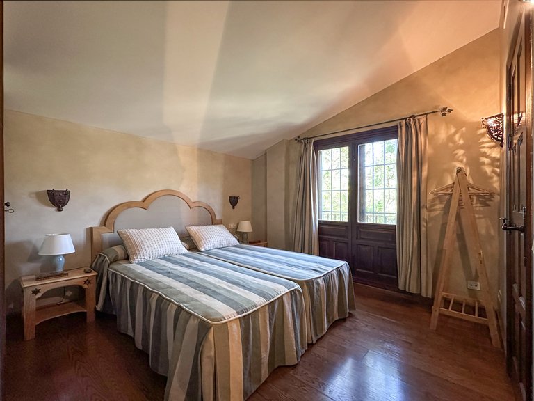 Country House for Sale in Ojen, Malaga 14