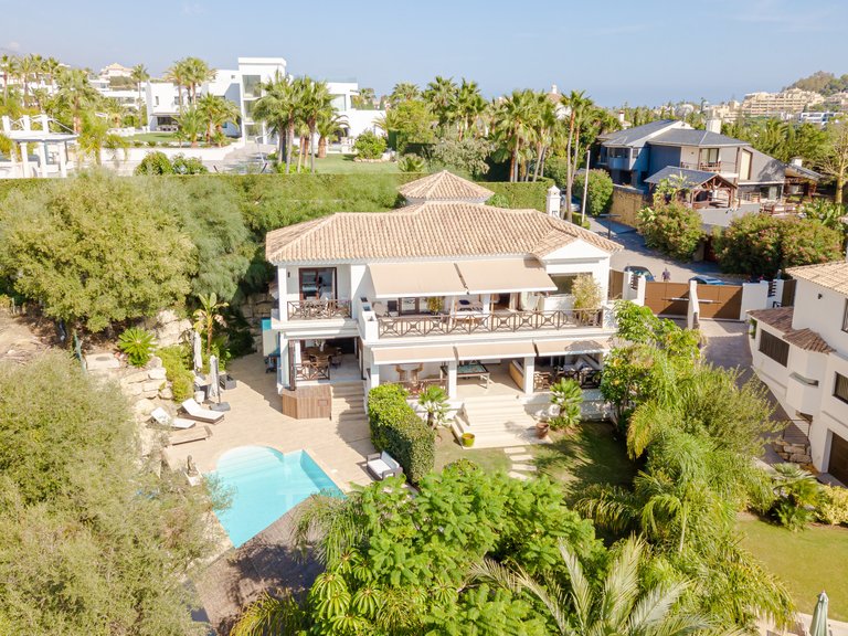 Villa for Sale in Marbella, Malaga 1