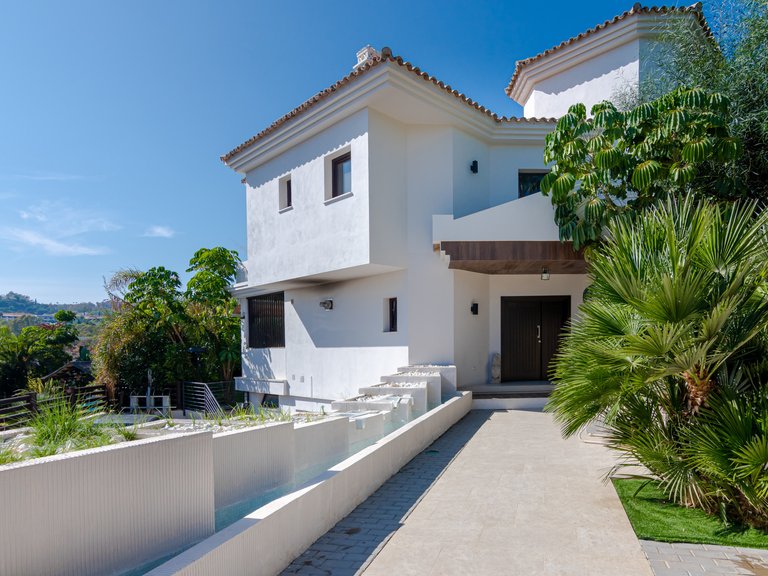 Villa for Sale in Marbella, Malaga 7