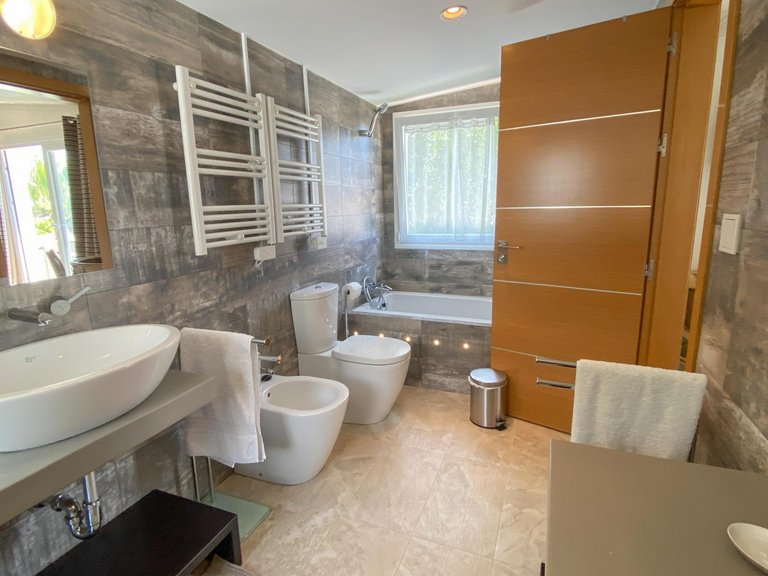 Villa for Sale in Marbella, Malaga 25