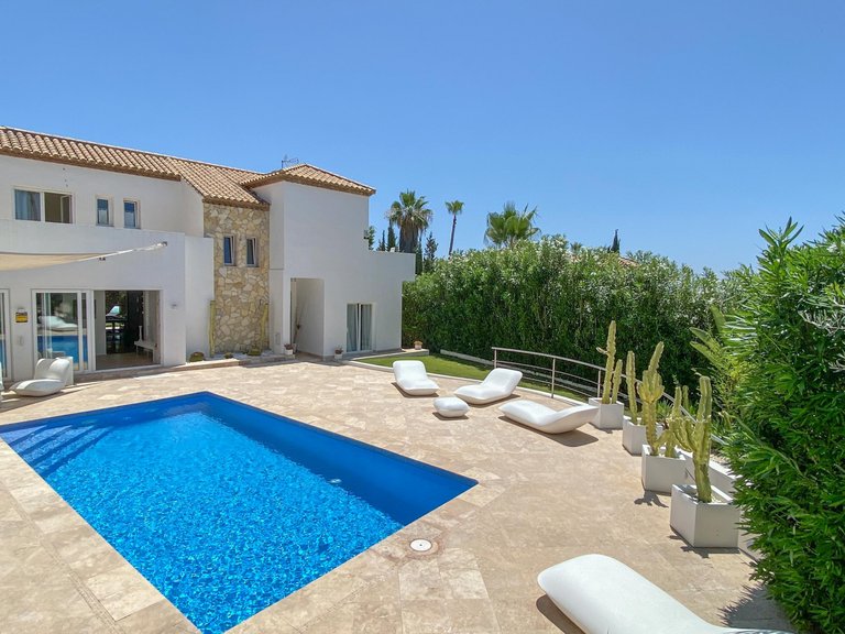 Villa for Sale in Marbella, Malaga 2