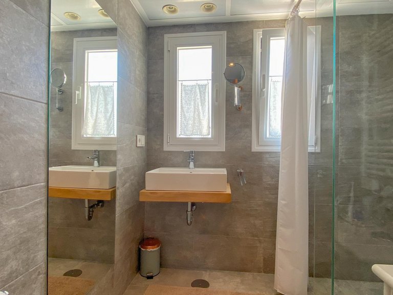 Villa for Sale in Marbella, Malaga 27