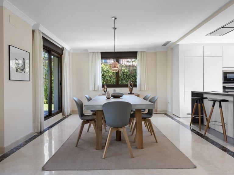 Town House for Sale in Estepona, Malaga 11