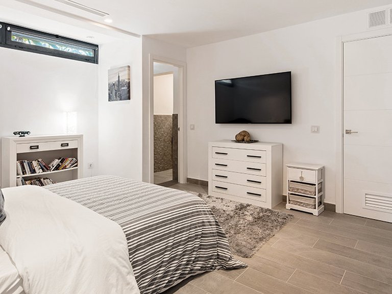 Villa for Sale in Marbella, Malaga 12