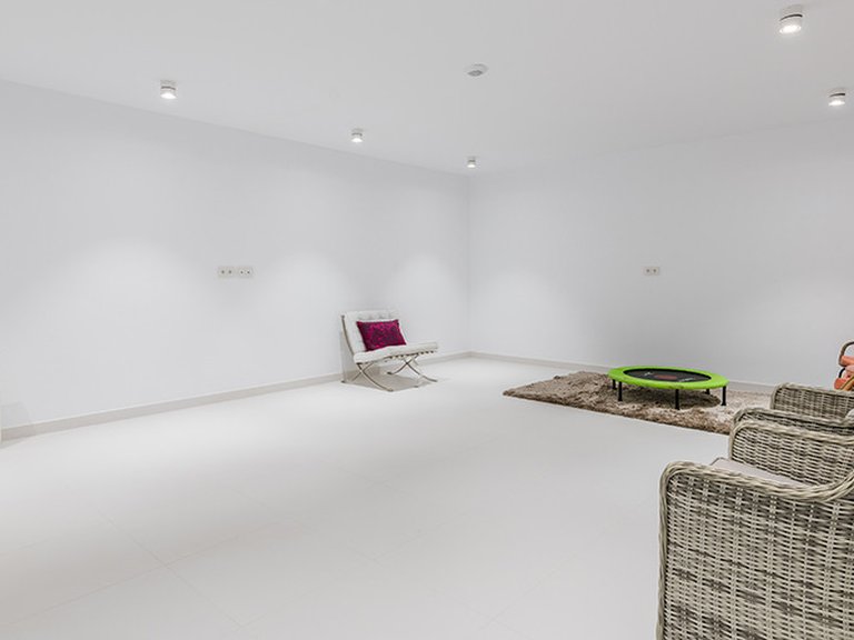 Villa for Sale in Marbella, Malaga 19