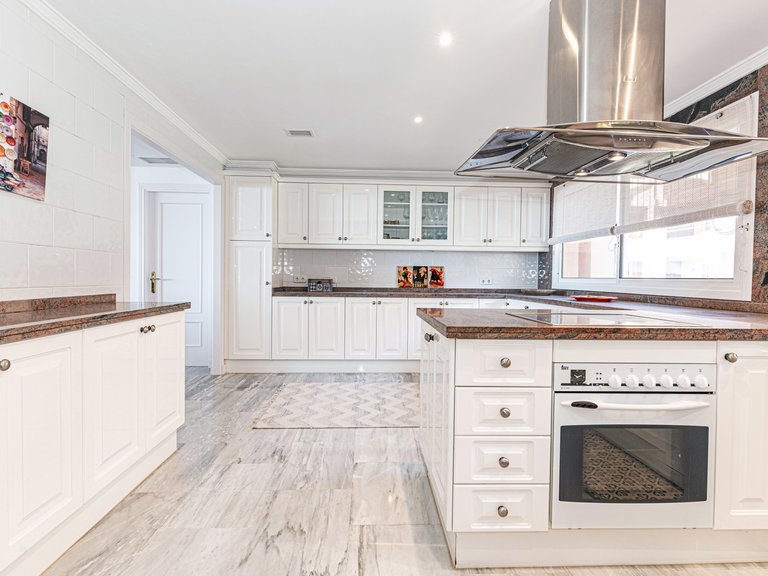 Apartment for Sale in Marbella, Malaga 8