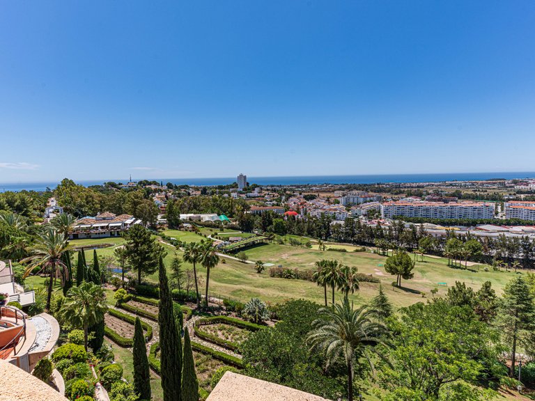 Apartment for Sale in Marbella, Malaga 34