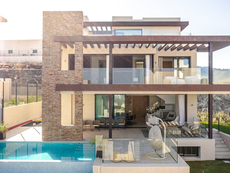 Villa for Sale in Marbella, Malaga 16